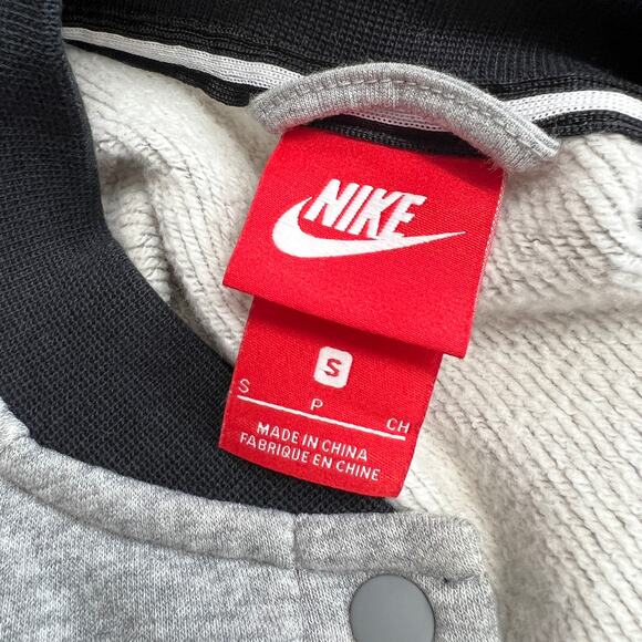 Nike Womens Swoosh Pinwheel Button Down Jacket Size S Gray CK0435 Sweatshirt - Picture 5 of 6